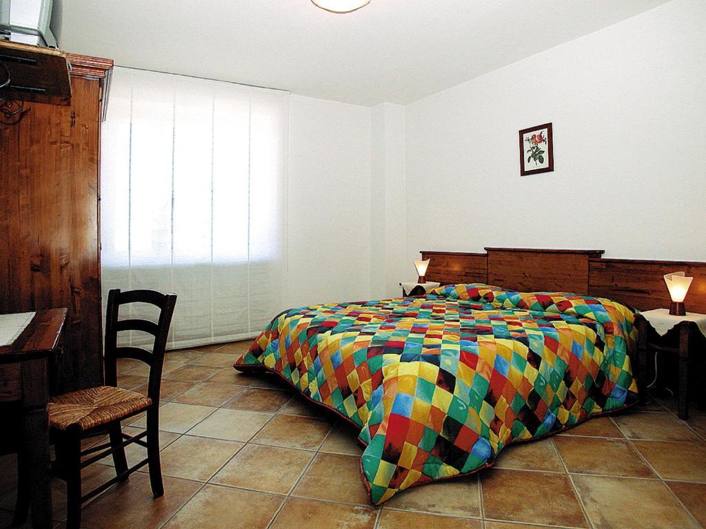 Вілла Agriturismo Cascina Vrona Monteu Roero Екстер'єр фото